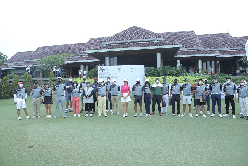 PT Bank Negara Indonesia (Persero) Tbk atau BNI mendukung kompetisi golf yang dilakukan secara online dengan nama Xpora Virtual Golf Tour by BNI yang merupakan ajang bagi pegolf pemula untuk mencatatkan prestasi.
