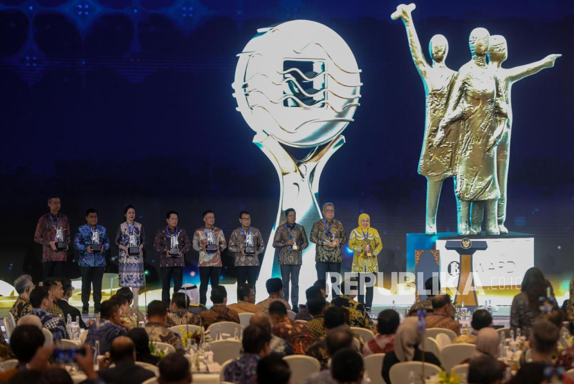 PT Bank Negara Indonesia (Persero) Tbk atau BNI meraih dua kategori penghargaan dalam ajang BI Awards 2025 yang digelar Bank Indonesia (BI) pada Pertemuan Tahunan Bank Indonesia, Jumat (28/11/2025).