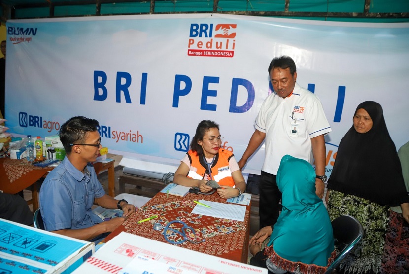 PT Bank Rakyat Indonesia (Persero) Tbk atau Bank BRI berupaya membantu korban banjir berupa penyediaan pengobatan gratis yang dilakukan di 6 titik posko darurat