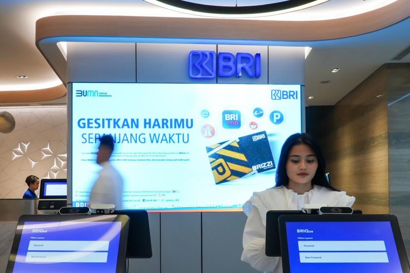 PT Bank Rakyat Indonesia (Persero) Tbk atau BRI menjadi perusahaan terbesar di Indonesia dan menduduki peringkat 307 dunia.