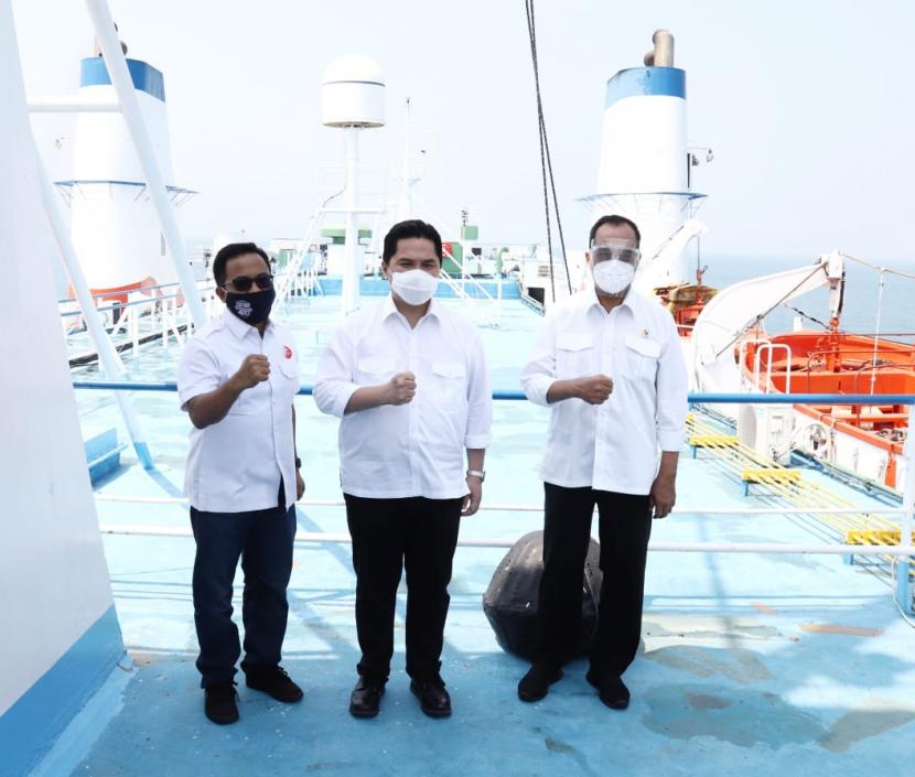  PT Bank Rakyat Indonesia (Persero) Tbk bersama dengan PT ASDP Indonesia Ferry mengeluarkan terobosan dalam hal pembelian tiket kapal feri secara daring tanpa perlu datang ke loket yang terdapat di pelabuhan.