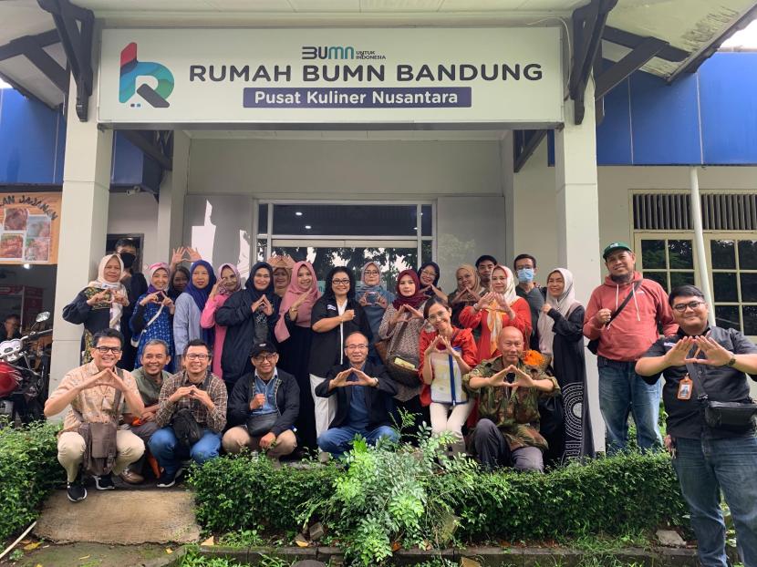 PT Bank Rakyat Indonesia (Persero) Tbk through various empowerment and capital programs for SMEs, one of which through Rumah BUMN continues to empower MSMEs.