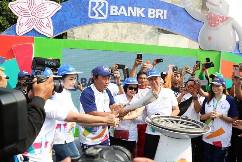 PT Bank Rakyat Indonesia (Persero) Tbk sebagai Official Prestige Partner Asian Games 2018 memeriahkan prosesi Kirab Obor tersebut dengan menggelar seremoni di Corporate University BRI, Ragunan, Jakarta.