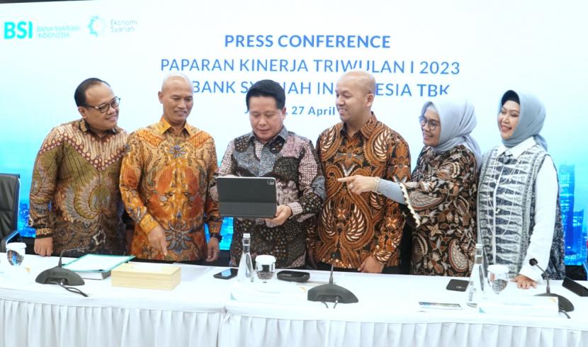 PT Bank Syariah Indonesia Tbk (BSI) membukukan kinerja yang impresif sepanjang kuartal I/2023 dengan perolehan laba bersih mencapai Rp1,46 triliun, tumbuh dua digit 47,65 persen secara year on year. 