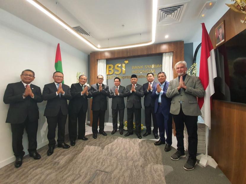 PT Bank Syariah Indonesia Tbk. (BSI) meresmikan kantor perwakilannya di Dubai, Uni Emirat Arab dalam Grand Launching BSI Representative Office, Jumat (13/5). 