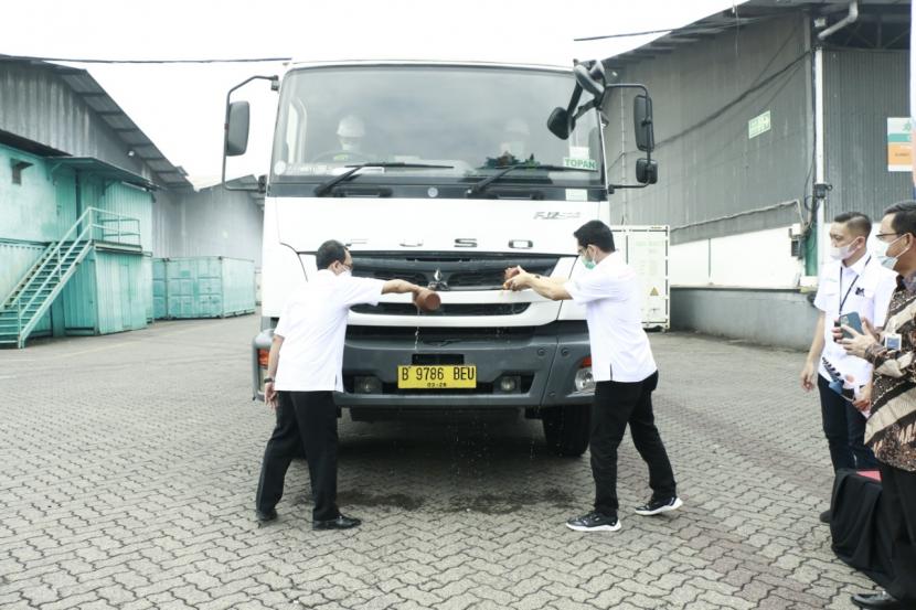 PT Bhanda Ghara Reksa (Persero) atau BGR Logistics meluncurkan layanan jasa Trans Logistics Jawa dan Sumatera di BGR Logistics Divre Kelapa Gading, Jakarta, Kamis (17/6).