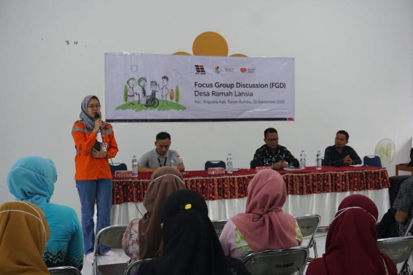 PT. BIB (Borneo Indobara) bersama Rumah Zakat melaksanakan Focus Group Discussion program Desa Ramah Lansia di Kecamatan Angsana Kabupaten Tanah Bumbu, Kalimantan Selatan.