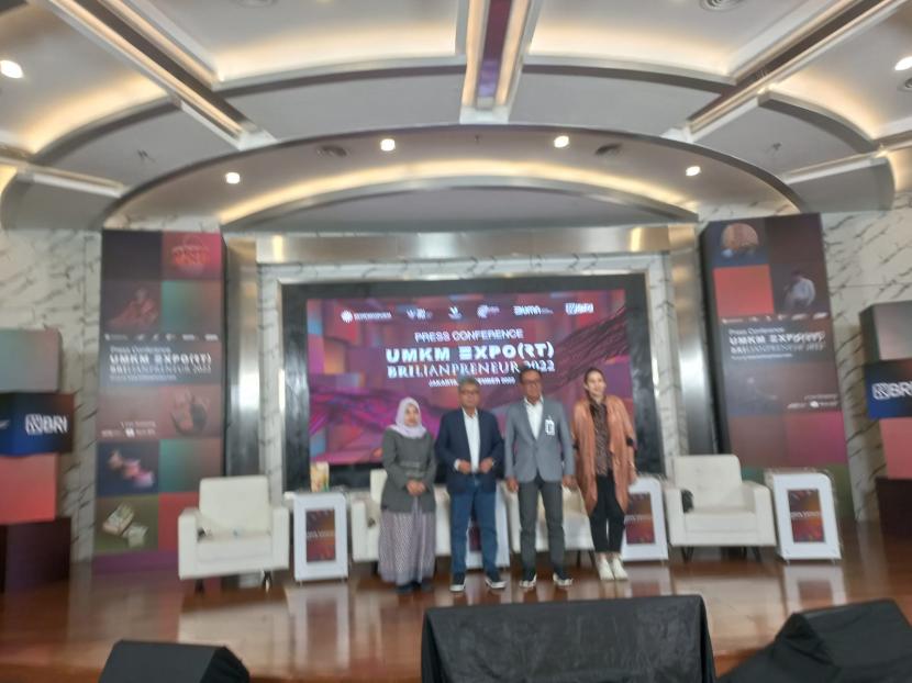 PT BRI Tbk menggelar konferensi pers UMKM EXPO(RT) Brilianpreneur 2022 di Gedung BRI, Jakarta, Jumat (2/12).