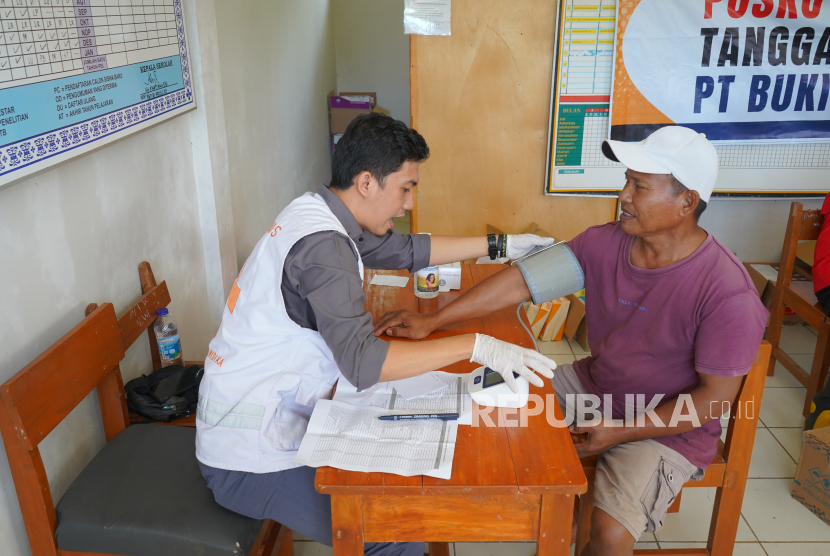 PT Bukit Asam Tbk (PTBA) turut berpartisipasi dalam program ESDM Siaga Bencana untuk membantu korban bencana alam tanah longsor di Kabupaten Sukabumi, Jawa Barat.