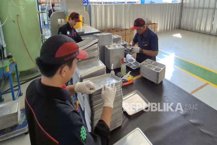 PT Cipta Perdana Lancar (PART) pun menghadirkan food tray berbahan stainless steel SUS 304.