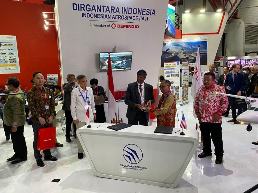PT Dirgantara Indonesia (PTDI) dan Honeywell menandatangani nota kesepahaman (MoU) di Indo Defence Expo & Forum 2022 di Jakarta, Jumat (4/11/2022).