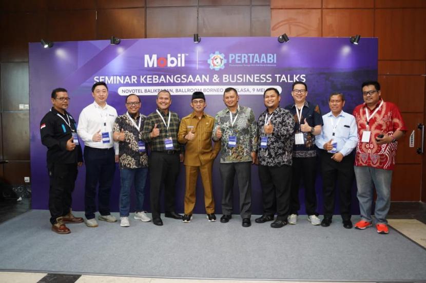 PT ExxonMobil Lubricants Indonesia (PT EMLI) melalui lini merek Mobil Lubricants untuk sektor business to business (B2B) meresmikan Regional Distribution Center (RDC) di Makassar.