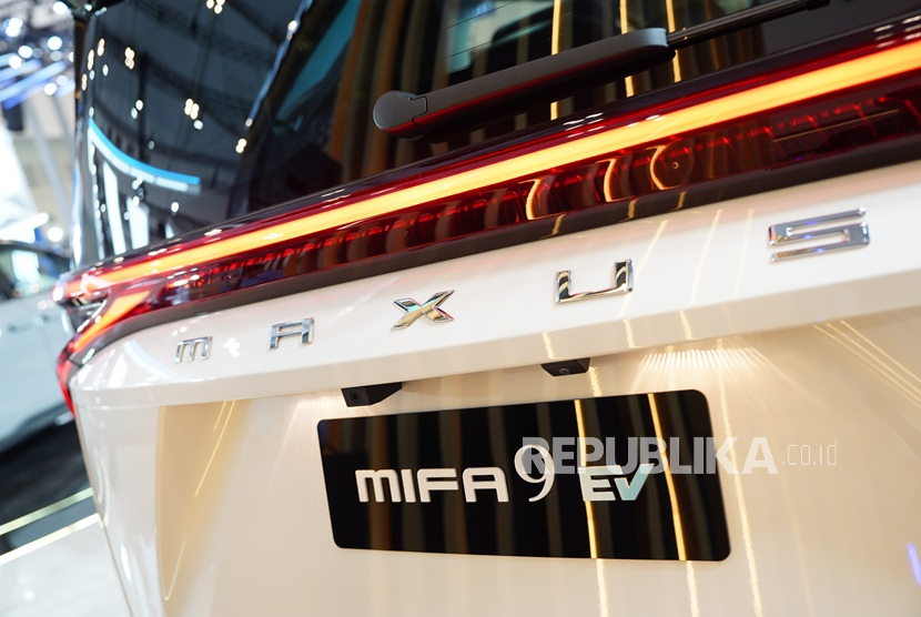 PT Indomobil Energi Baru (IEB), Agen Pemegang Merek (APM) MAXUS di Indonesia, menjalin kerja sama strategis dengan Grab Indonesia melalui penyediaan kendaraan listrik premium untuk layanan eksklusif GrabExecutive. Dalam tahap awal kolaborasi ini, MAXUS menyerahkan 50 unit MAXUS MIFA 9 yang akan digunakan sebagai armada resmi GrabExecutive.