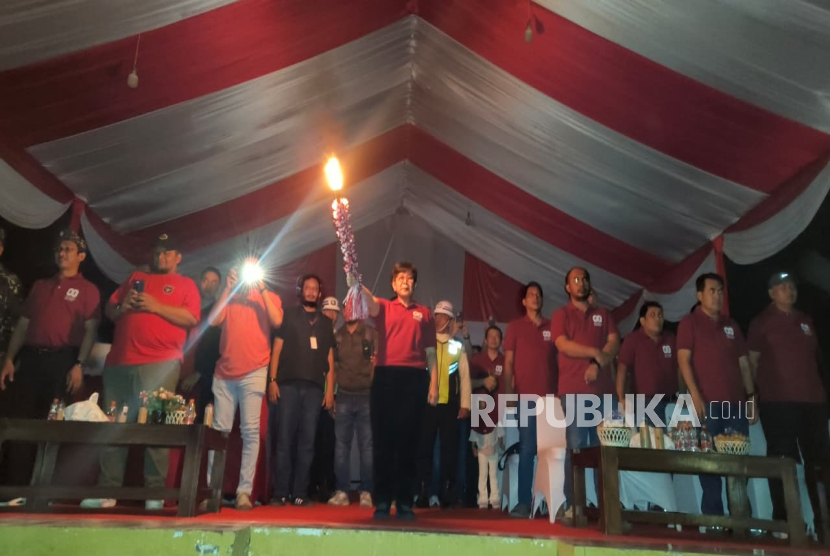 PT Indonesia Asahan Aluminium (Inalum) menggelar Pawai Obor dalam rangka memperingati Hari Ulang Tahun (HUT) ke-80 Kemerdekaan Republik Indonesia, Sabtu (16/8/2025) malam.