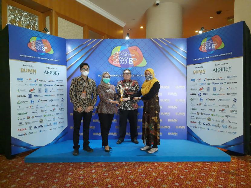 PT Indra Karya (Persero) meraih penghargaan Creative Digital Media di ajang BUMN Branding & Marketing Award 2020.