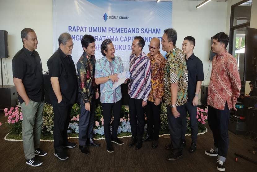 PT Ingria Pratama Capitalindo Tbk (GRIA) resmi mengangkat Dr. (H.C.) H. Mochamad Ridwan Kamil, S.T., M.U.D sebagai komisaris independen perseroan. Pengangkatan ini disetujui oleh para pemegang saham dalam Rapat Umum Pemegang Saham Tahunan (RUPST) 2024 yang berlangsung di Anyer, Serang, Banten.