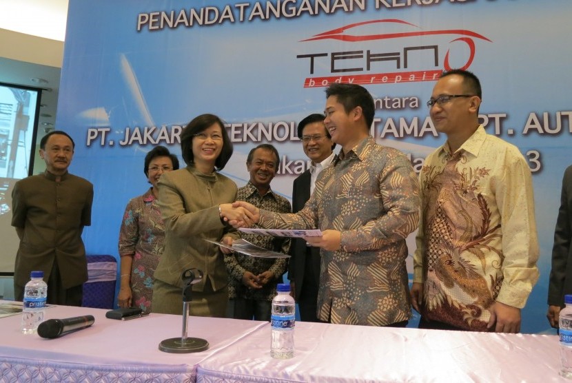 PT Jakarta Teknologi Utama menjalin kerja sama dengan PT Auto Jaya Tekno untuk waralaba bengkel body repair pertama di Indonesia.