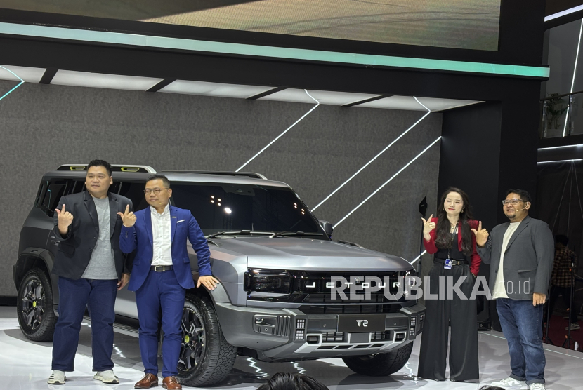  PT JETOUR Motor Indonesia secara resmi memperkenalkan JETOUR T2 setir kanan pertama di dunia di ajang GIIAS 2025 di ICE BSD, Rabu (23/7/2025).