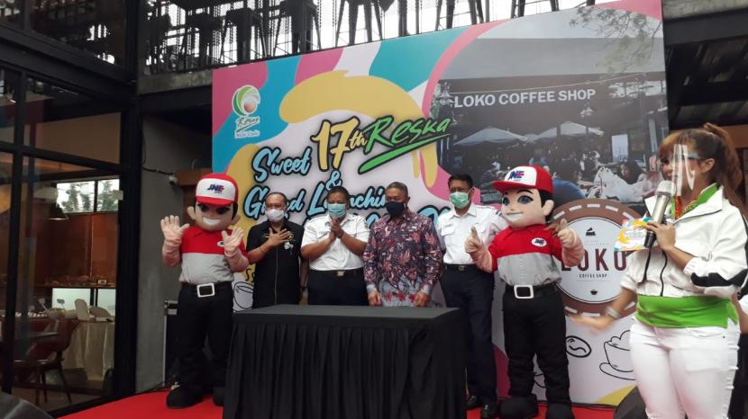 PT KAI Grand Launching Loko Coffee Shop Bandung, Kamis (2/7).