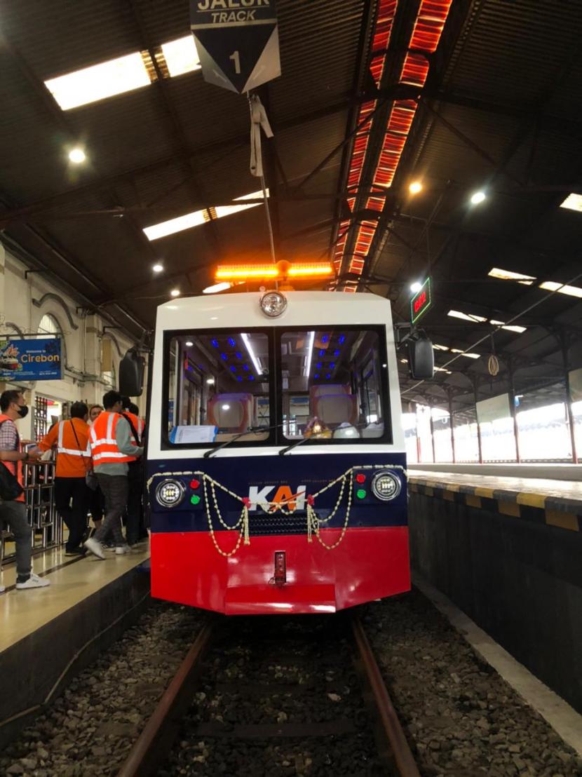 PT Kereta Api Indonesia  Daop 3 Cirebon meresmikan kereta lori/dresin inspeksi terbaru di Stasiun Cirebon, Kamis (5/1/2023). 