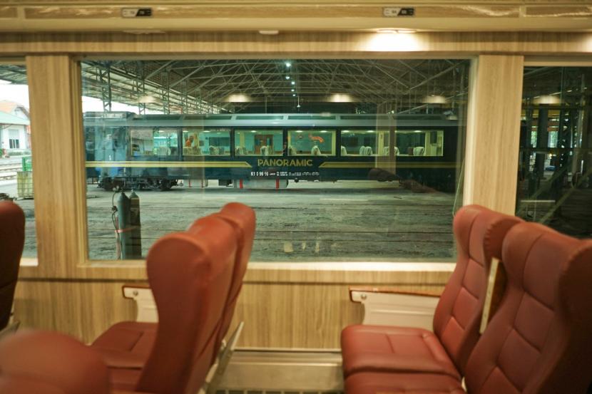 PT Kereta Api Indonesia (KAI) meluncurkan Kereta Panoramic pada 24 Desember 2022.