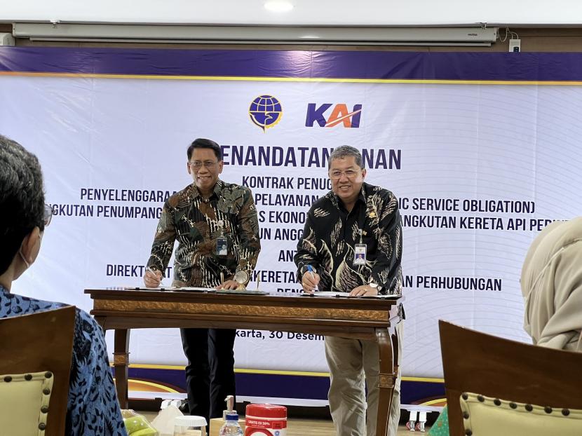 PT Kereta Api Indonesia (Persero) menandatangani kontrak PSO dengan Direktorat Jenderal Perkeretaapian Kemehub.