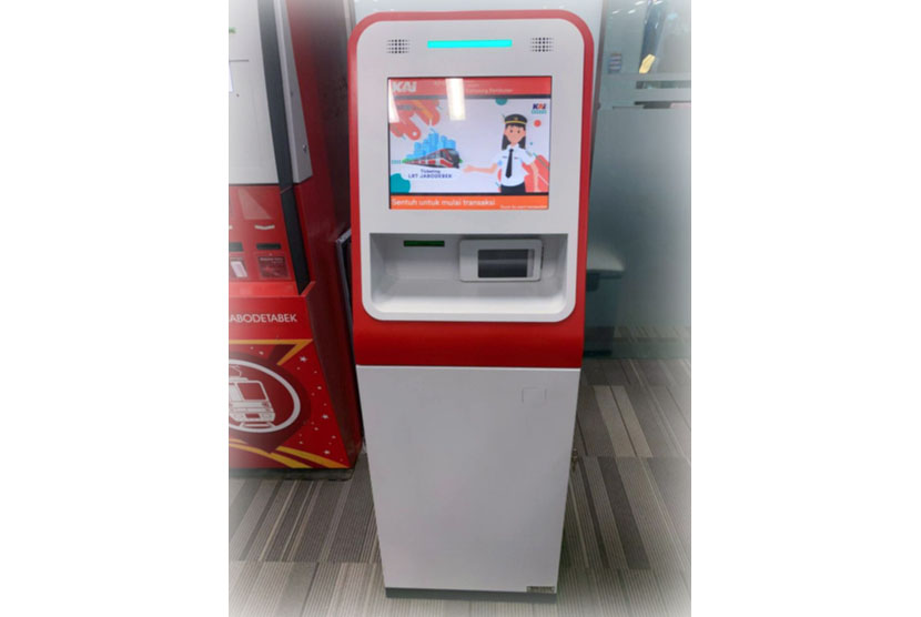 PT Kereta Api Indonesia (Persero) menyiapkan ticket vending machine di setiap Stasiun LRT Jabodebek.