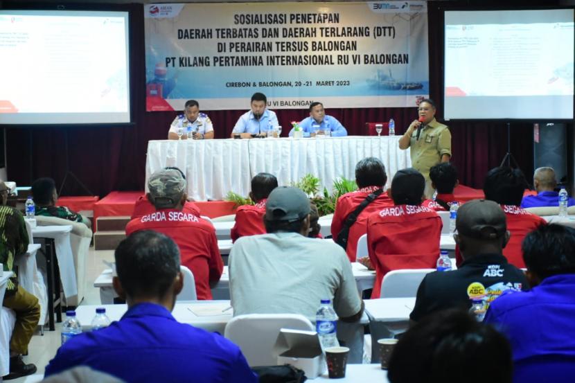 PT Kilang Pertamina Internasional (KPI) Unit VI Balongan menggelar kegiatan Sosialisasi Penetapan Daerah Terbatas Terlarang (DTT) untuk wilayah Perairan Terminal Khusus (Tersus) Balongan. 