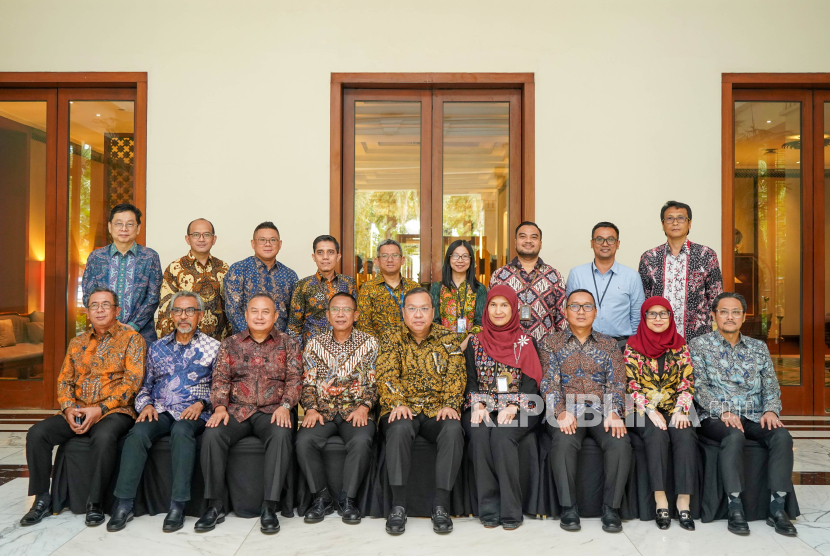 PT Kliring Penjaminan Efek Indonesia (KPEI) menggelar Rapat Umum Pemegang Saham Tahunan (RUPS) pada Senin (23/6/2025), dengan dihadiri seluruh pemegang saham.
