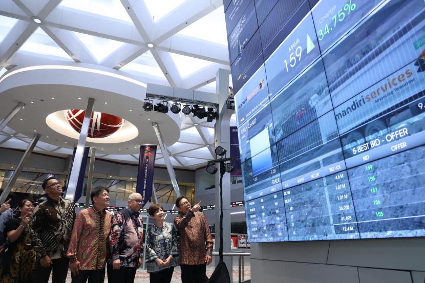 PT Mandiri Herindo Adiperkasa Tbk (MAHA) atau Mandiri Services secara resmi mencatatkan sahamnya di Bursa Efek Indonesia (BEI), Selasa (25/7/2023). 