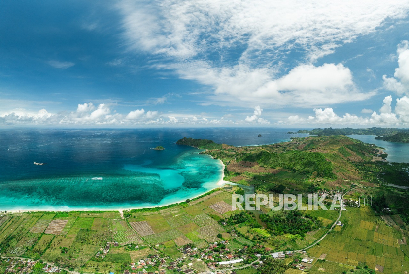 PT Marina Bay Group mengembangkan parisiwata berkelanjutan di Lombok. 