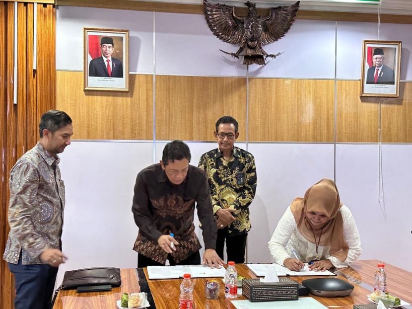 PT Masmindo Dwi Area (MDA) dan PT PLN (Persero) meneken nota kesepahaman (MoU) perjanjian jual beli listrik.