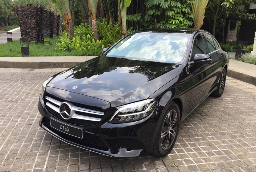 PT Mercedes-Benz Distribution Indonesia meluncurkan The New C180  di Bogor.