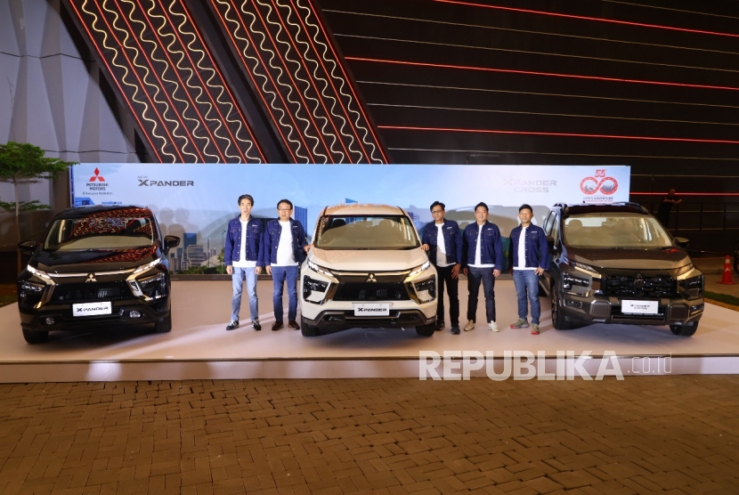 PT Mitsubishi Motors Krama Yudha Sales Indonesia (MMKSI) memperkenalkan New Mitsubishi Xpander dan Xpander Cross yang tampil lebih menawan dengan penyegaran (facelift) di Jakarta, Jumat (16/5/2025).
