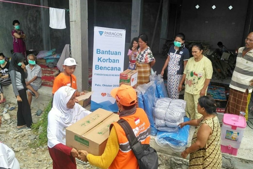 PT. Paragon Technology and Innovation bersama Rumah Zakat menyalurkan bantuan logistik untuk korban gempa Palu pada (9/10).