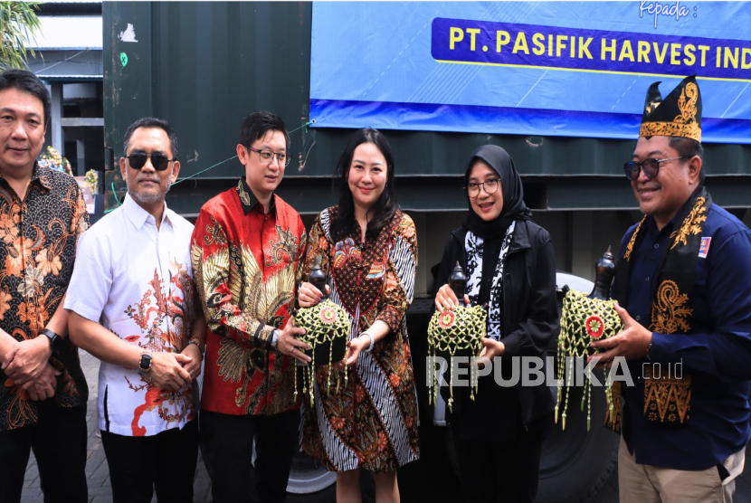 PT Pasifik Harvest Indonesia mengekspor sarden ke Mozambik dan Tanzania senilai Rp 2,6 miliar. Ini ekspor perdana yang menggunakan fasilitas kawasan berikat.