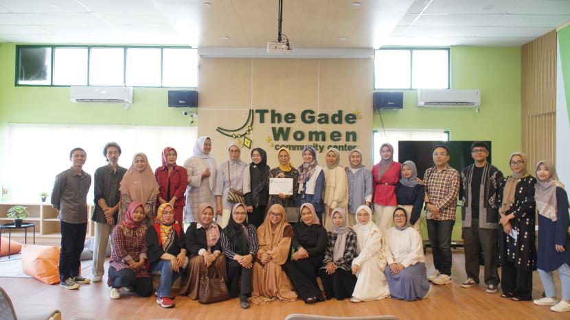  PT Pegadaian (Persero) melaksanakan aktivasi The Gade Women Community Center di Cimahi, Jawa Barat. 