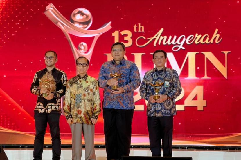 PT Penjamin Infrastruktur Indonesia (PII) mendapat penghargaan pada kategori Tata Kelola atau Good Corporate Governance (GCG) dalam ajang Anugerah BUMN ke-13 2024.