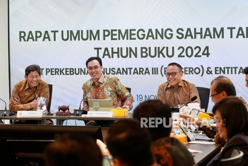 PT Perkebunan Nusantara IV PalmCo menetapkan dividen tunai sebesar Rp 1,5 triliun kepada pemegang saham atau negara setelah membukukan kinerja keuangan 2024 yang melesat. Keputusan itu diambil dalam Rapat Umum Pemegang Saham Tahunan (RUPST) PTPN Group yang digelar di kantor Holding PTPN III (Persero).