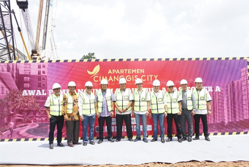 PT. Permata Sakti Mandiri (PSM), pengembang apartemen Cimanggis City saat ini memasuki pembangunan konstruksi struktur atas Tower A.