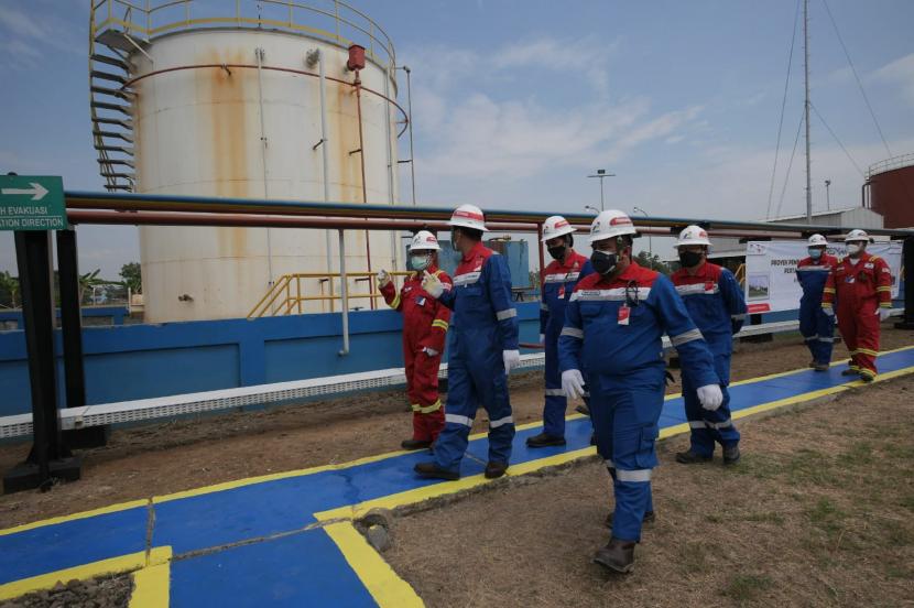 PT Pertamina EP Jatibarang Field yang tergabung dalam Zona 7 Regional Jawa Subholding Upstream Pertamina, terus berupaya meningkatkan produksi dan kualitas minyak dan gas (migas) di Stasiun Pengumpul Bangodua (SP BDA).