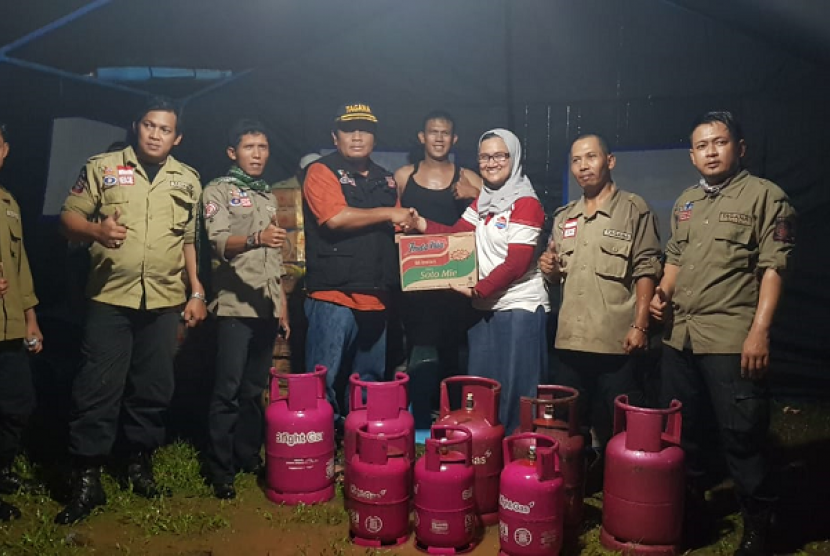 PT Pertamina menyalurkan bantuan elpiji dan logistik kepada para korban tsunami Banten.