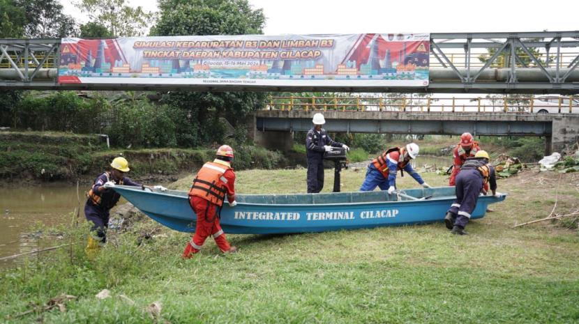 PT Pertamina Patra Niaga Regional Jawa Bagian Tengah (JBT) bersama Kementerian Lingkungan Hidup dan Kehutanan (KLHK) melalui Direktorat Pemulihan Lahan Terkontaminasi dan Tanggap Darurat Limbah B3 & Non B3 serta Pemerintah Kabupaten Cilacap menggelar di Kabupaten Cilacap, Kamis (16/5/2024).