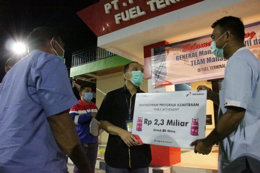  PT Pertamina (Persero) melalui Marketing Operation Region (MOR) VII Sulawesi kembali menyalurkan bantuan modal usaha dalam program Pinky Movement. 