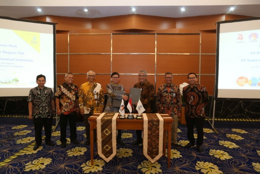 PT Perusahaan Gas Negara Tbk (PGN) dan PT Trans Pacific Petrochemical Indotama (TPPI) memulai kerja sama yang saling menguntungkan melalui penandatanganan Pokok Pokok Kerja Sama atau HOA (Heads of Agreement). 