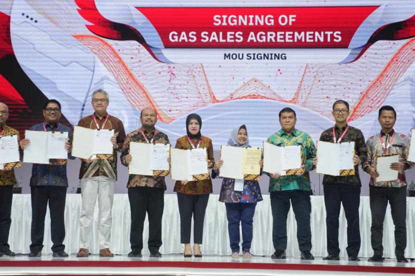 PT Perusahaan Gas Negara Tbk (PGN) selaku Subholding Gas Pertamina menandatangani Perjanjian Jual Beli Gas (PJBG) dengan Pertamina EP Cepu untuk pasokan gas dari Blok Cepu dan Amandemen PJBG dengan Saka Energi Muriah Ltd untuk pasokan gas dari Blok Muriah.