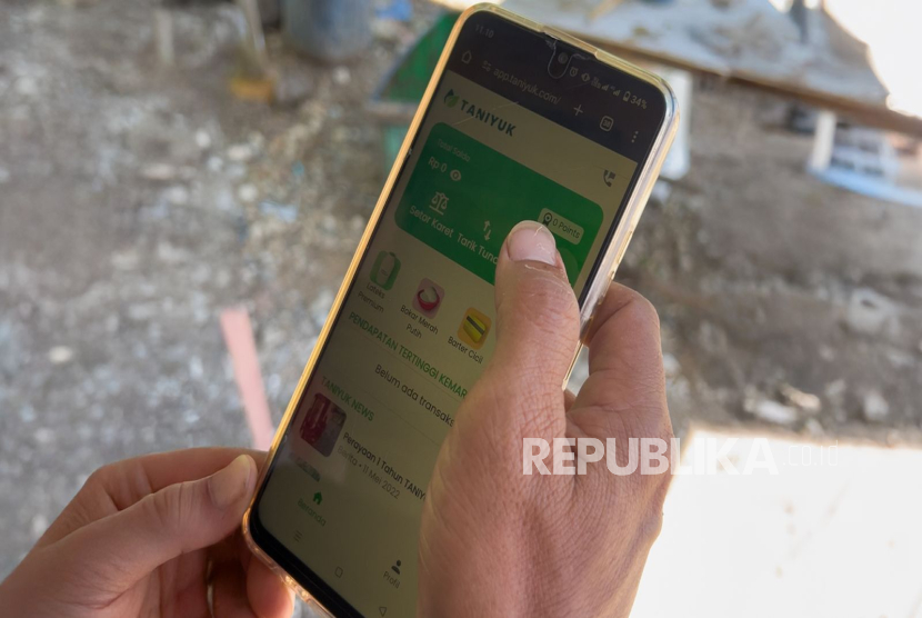 PT Perusahaan Gas Negara Tbk (PGN) terus memperkuat komitmennya dalam mendukung kesejahteraan petani Desa Pagardewa secara berkelanjutan. Kali ini, PGN memfasilitasi transformasi digital petani karet Pagardewa bersama Taniyuk.