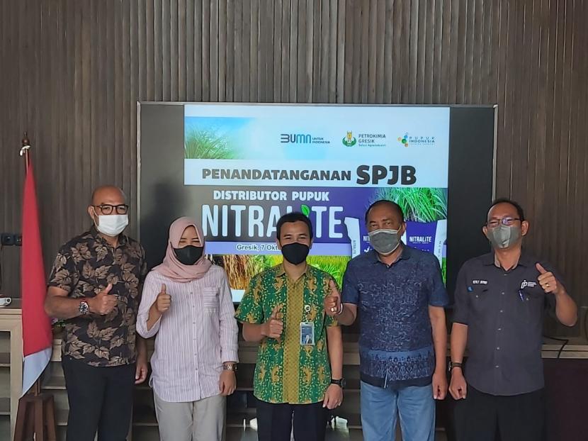 PT Perusahaan Perdagangan Indonesia (Persero) atau PPI menjalin sinergi dengan menjadi distributor ekslusif untuk produk pupuk Petrokimia Gresik.