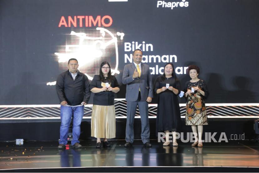 PT Phapros Tbk yang juga salah satu anggota Holding BUMN Farmasi menggandeng stakeholders BUMN transportasi, seperti PT KAI (Persero), PT PELNI (Persero), Perum DAMRI, dan PT ASDP Indonesia Ferry (Persero) untuk bersinergi. 