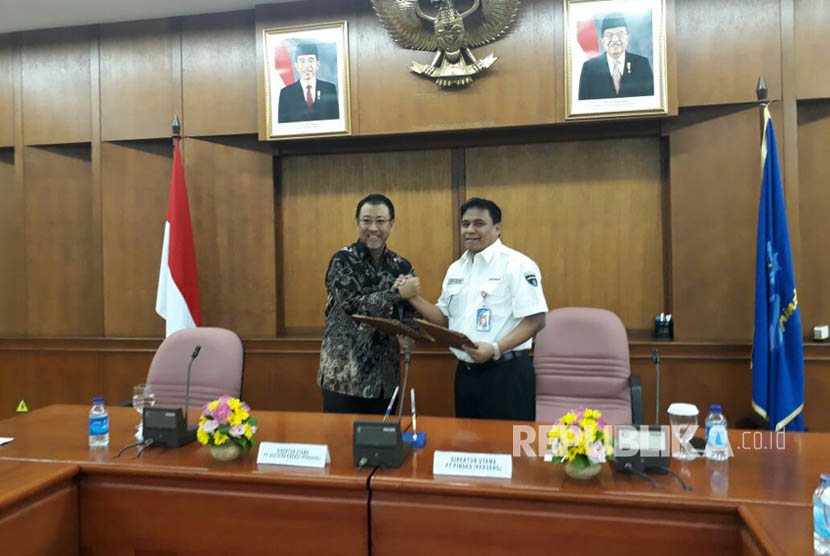 PT Pindad dan PT Geo Dipa Energi (Persero), menandatanganan nota kesepahaman untuk Pengembangan Teknologi Organic Rankine Cycle (ORC) dan Binary System. Mou, ditandatangani oleh Direktur Utama PT Pindad (Persero), Abraham Mose dan Direktur Utama  PT Geo Dipa Energi (Persero), Riki Firmandha Ibrahim, Senin (31/7) di Gedung Direktorat Pindad.